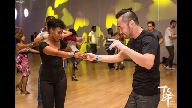 ◆横浜エレガントサルサ & KOJI 先生のSalsa＆Bachataレッスン(フロリダ州ゲインズビルから来日）