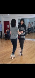 横浜元町エレガントサルサ・キゾンバ